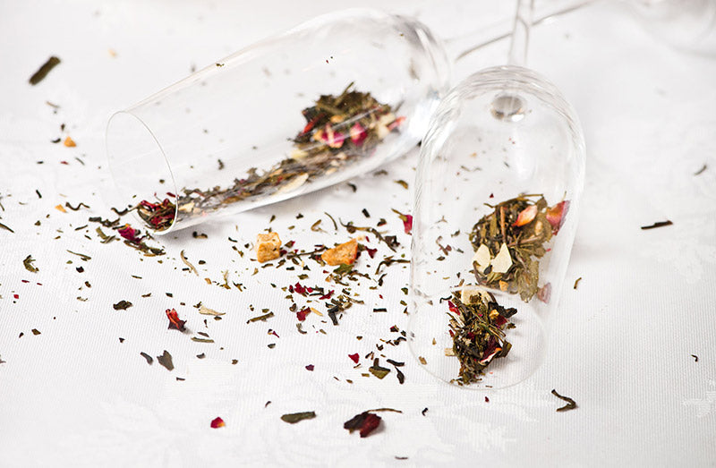 champagne bouquet loose leaf tea in a glass